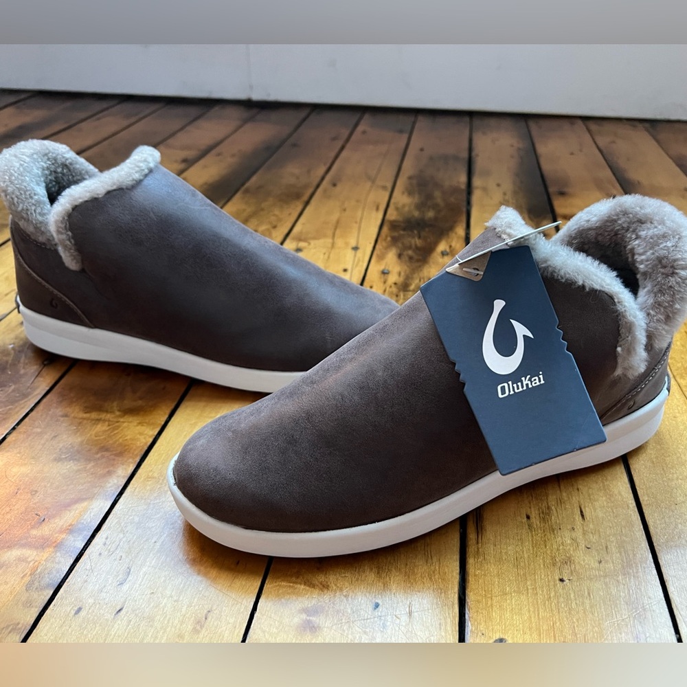 New OluKai Women’s 9.5 Malua Hulu Leather Shearling Lined Winter Booties Taupe